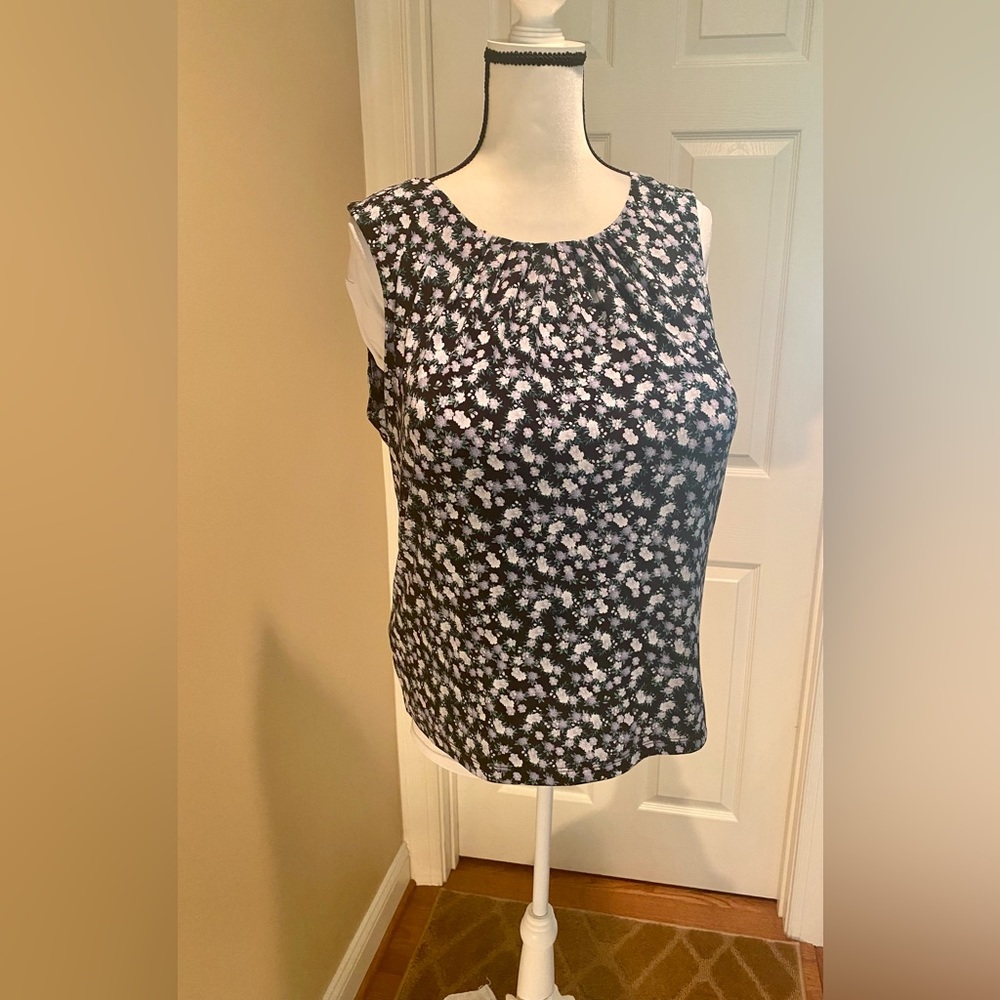 Calvin Klein floral print business casual shell with box pleated neckline